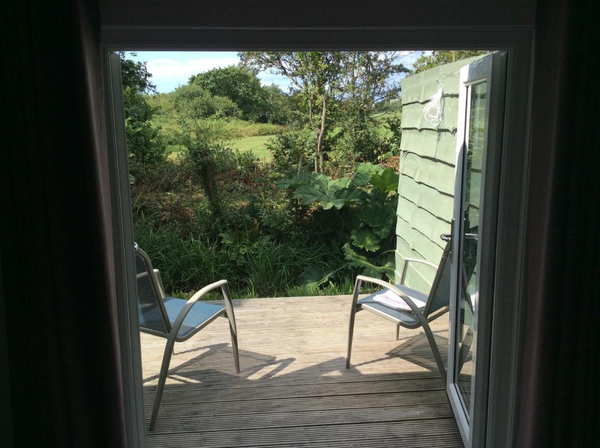 Beech Hut - A Streamside Family Escape Near Salcombe And Beaches South Milton Bagian luar foto