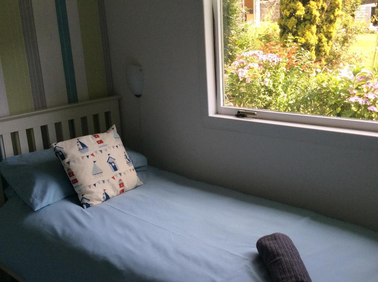 Beech Hut - A Streamside Family Escape Near Salcombe And Beaches South Milton Bagian luar foto