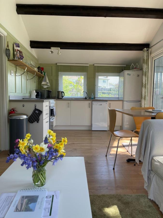Beech Hut - A Streamside Family Escape Near Salcombe And Beaches South Milton Bagian luar foto